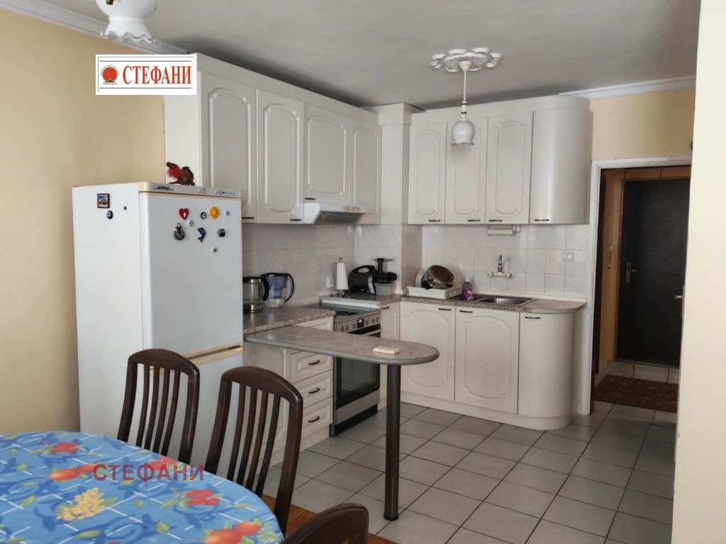 Продава 4-СТАЕН, гр. Русе, Център, снимка 2 - Апартаменти - 51113765