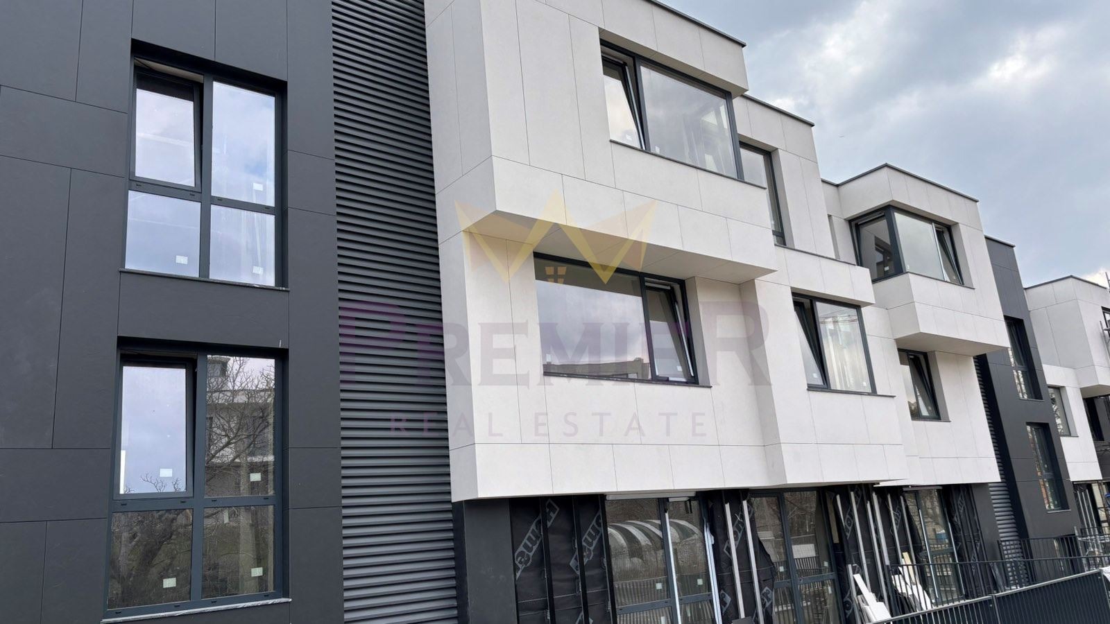 Продава 4-СТАЕН, гр. Варна, Бриз, снимка 16 - Апартаменти - 54205444