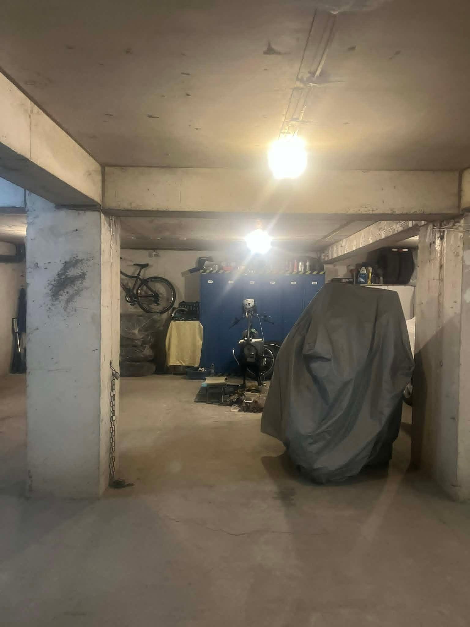 Продава ГАРАЖ, ПАРКОМЯСТО, гр. София, Център, снимка 2 - Гаражи и паркоместа - 54614512