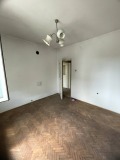 Продава ЕТАЖ ОТ КЪЩА, град Търговище, Център • 190000 лв. / 97145.46 € • 52083097 7