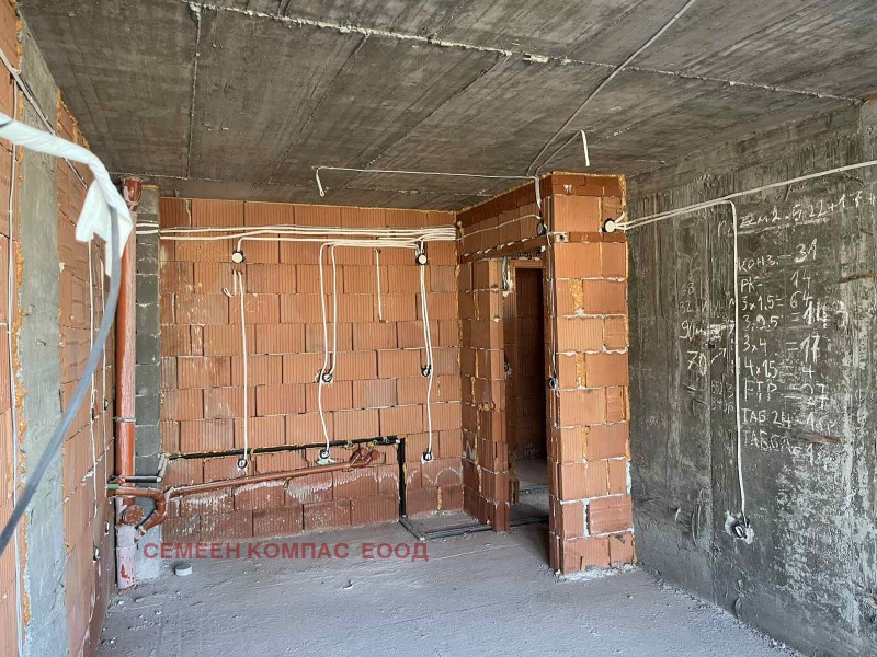 Продава 2-СТАЕН, гр. Пловдив, Гагарин, снимка 2 - Апартаменти - 52522340