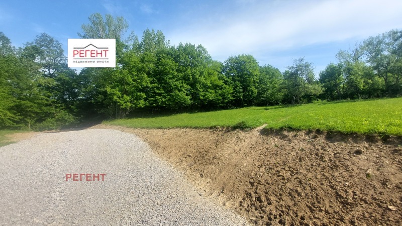 Eladó  Cselekmény Gabrovo , Tlacsnici , 1200 négyzetméter | 43926595 - kép [2]