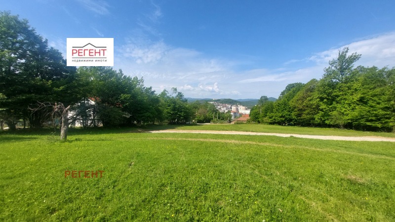 Eladó  Cselekmény Gabrovo , Tlacsnici , 1200 négyzetméter | 43926595