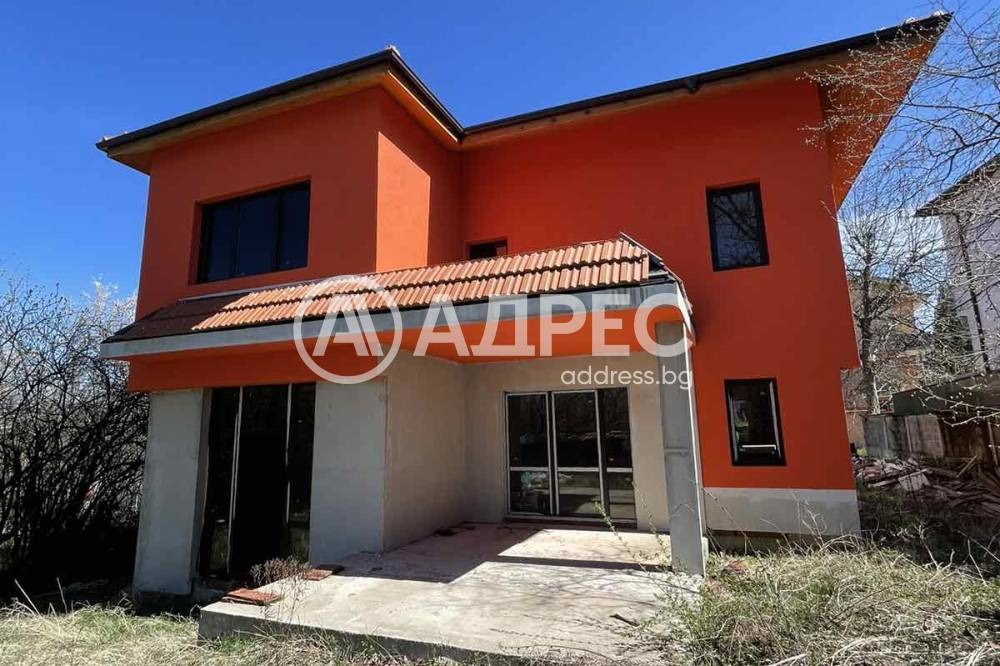 Продава КЪЩА, гр. София, гр. Банкя