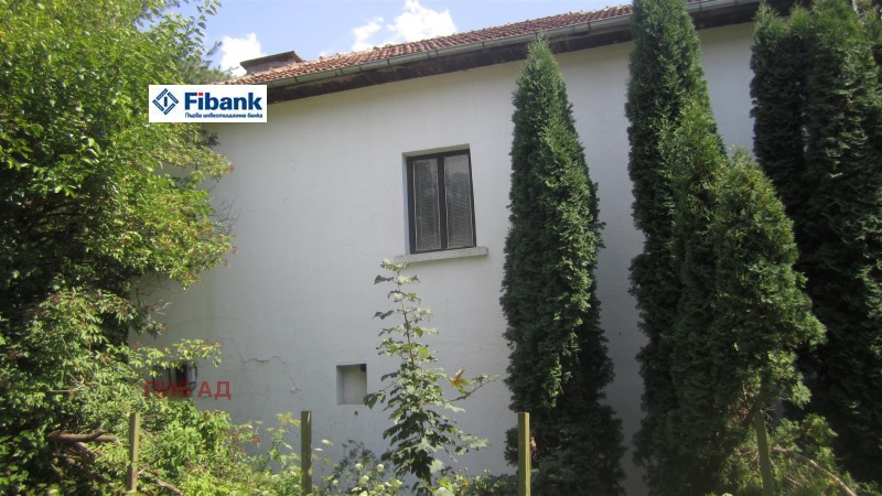 Продава КЪЩА в област Габрово, гр. Трявна - 100 кв.м / 77 400 € » 151 381.24 лв., ПИБ АД
