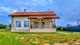 Продава къща област Варна с. Здравец - [1] 
