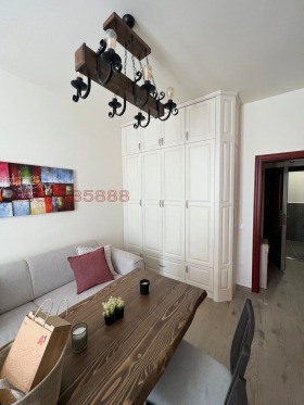 Studie Zona B-19, Sofia