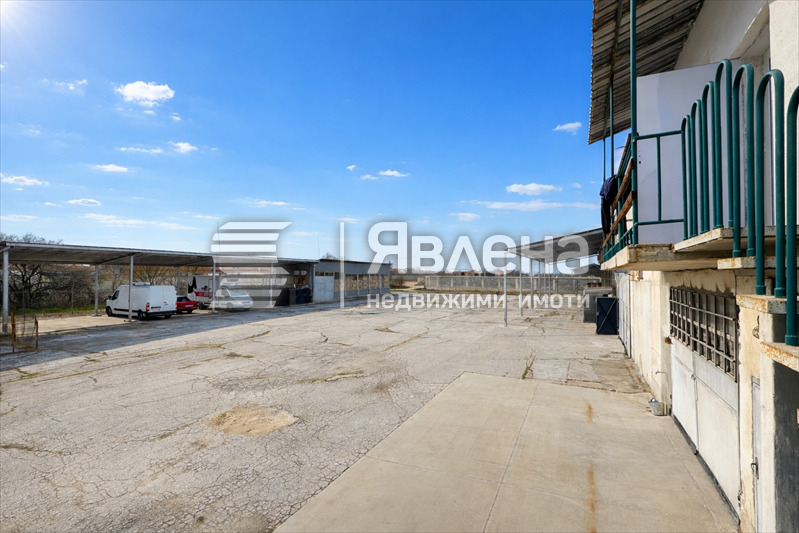 Продава СКЛАД, с. Добровница, област Пазарджик, снимка 2 - Складове - 54544992