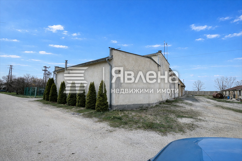 Продава ПРОМ. ПОМЕЩЕНИЕ, с. Добровница, област Пазарджик, снимка 7 - Производствени сгради - 54635802