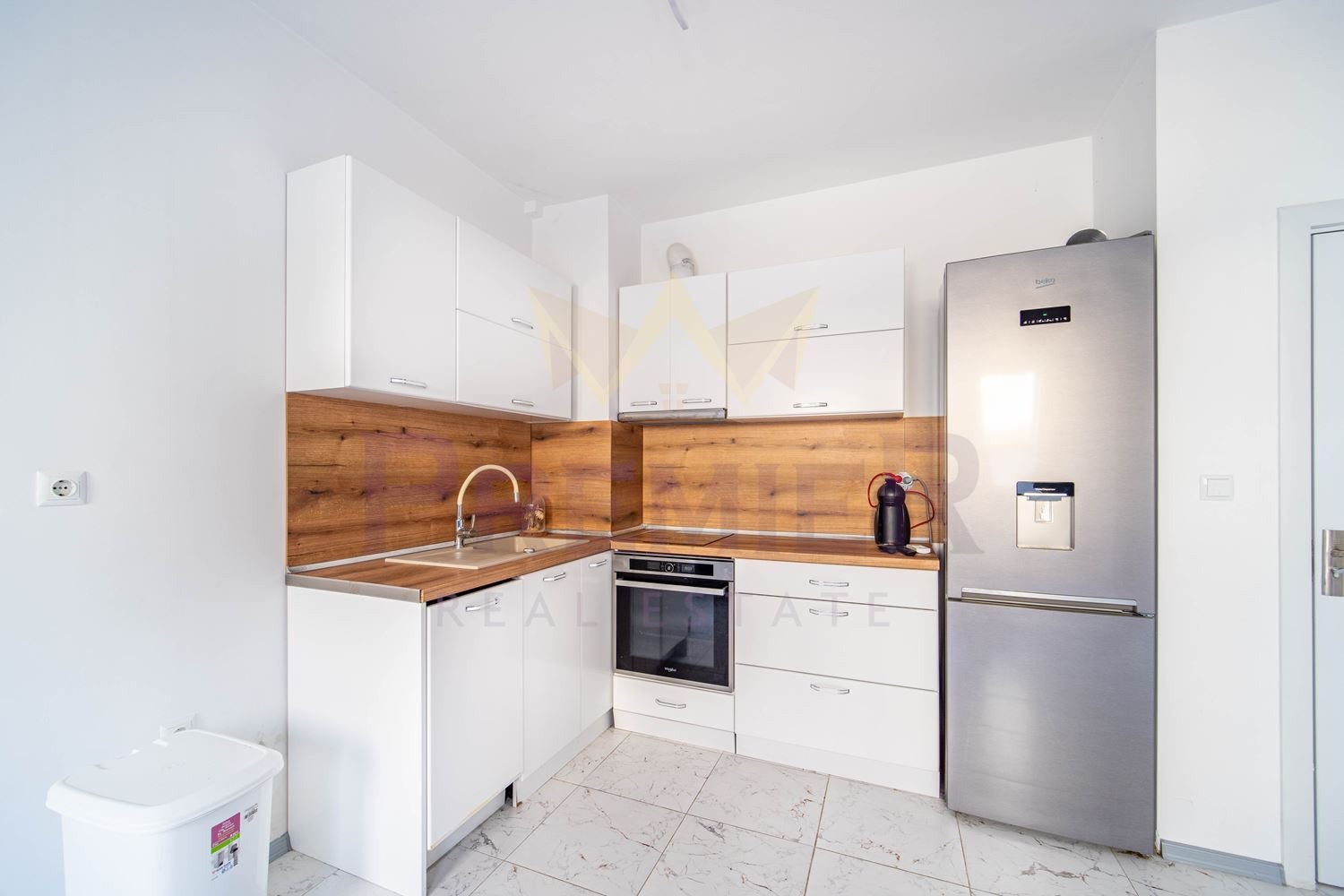 Продава 2-СТАЕН, гр. Варна, Център, снимка 2 - Апартаменти - 54025969