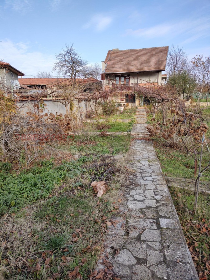 Продава  Къща област Разград , с. Малък Поровец , 360 кв.м | 10082969 - изображение [9]