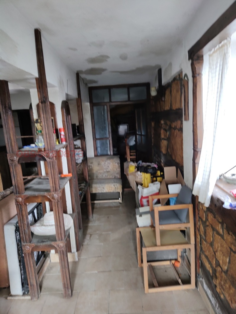 Продава  Къща област Разград , с. Малък Поровец , 360 кв.м | 10082969 - изображение [3]