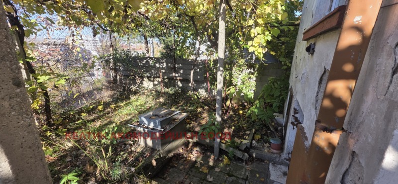Продава КЪЩА, гр. Дупница, област Кюстендил, снимка 8 - Къщи - 52247015