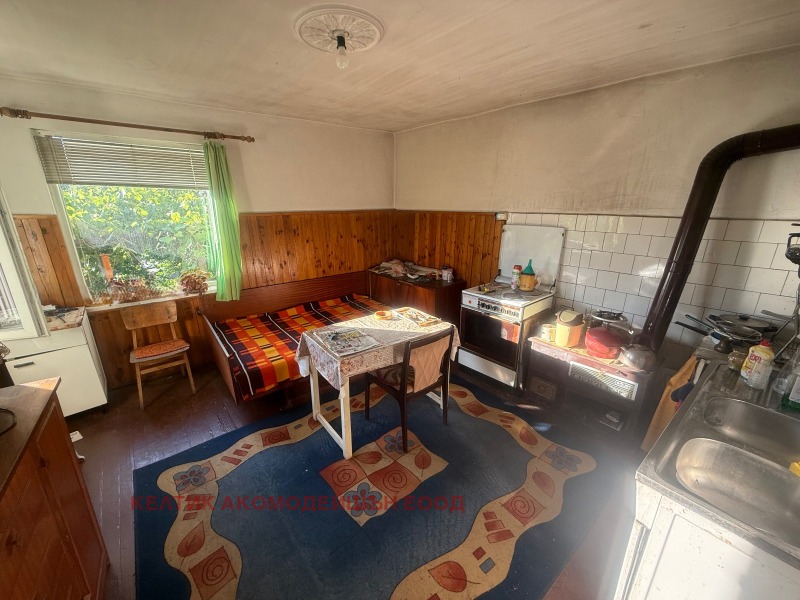 Продава КЪЩА, гр. Дупница, област Кюстендил, снимка 3 - Къщи - 52247015