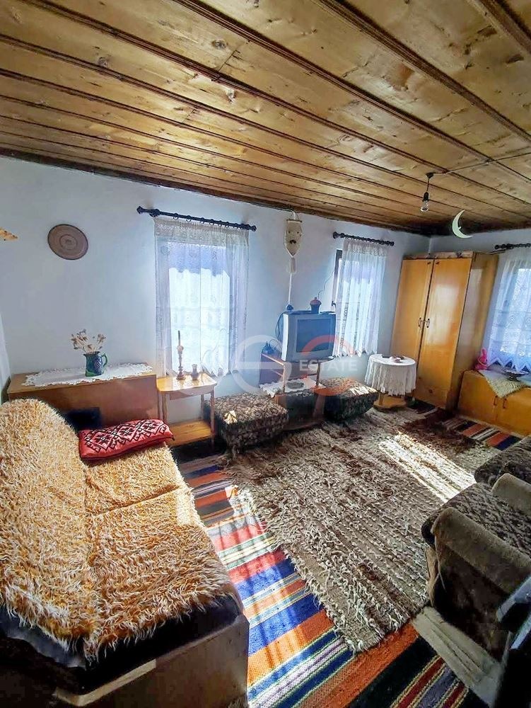 Продава КЪЩА, с. Даевци, област Габрово, снимка 3 - Къщи - 56347673