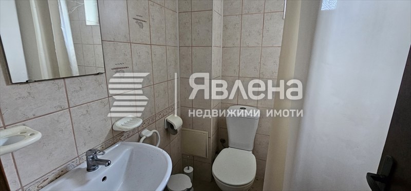 Продава ХОТЕЛ, с. Камен бряг, област Добрич, снимка 8 - Хотели - 55125418