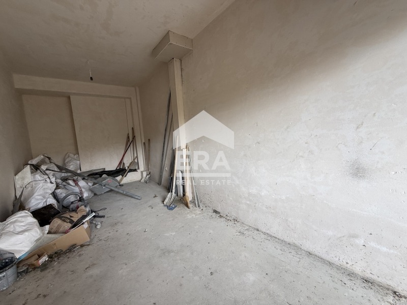 Продава ГАРАЖ, ПАРКОМЯСТО, гр. Варна, Център, снимка 2 - Гаражи и паркоместа - 56195468
