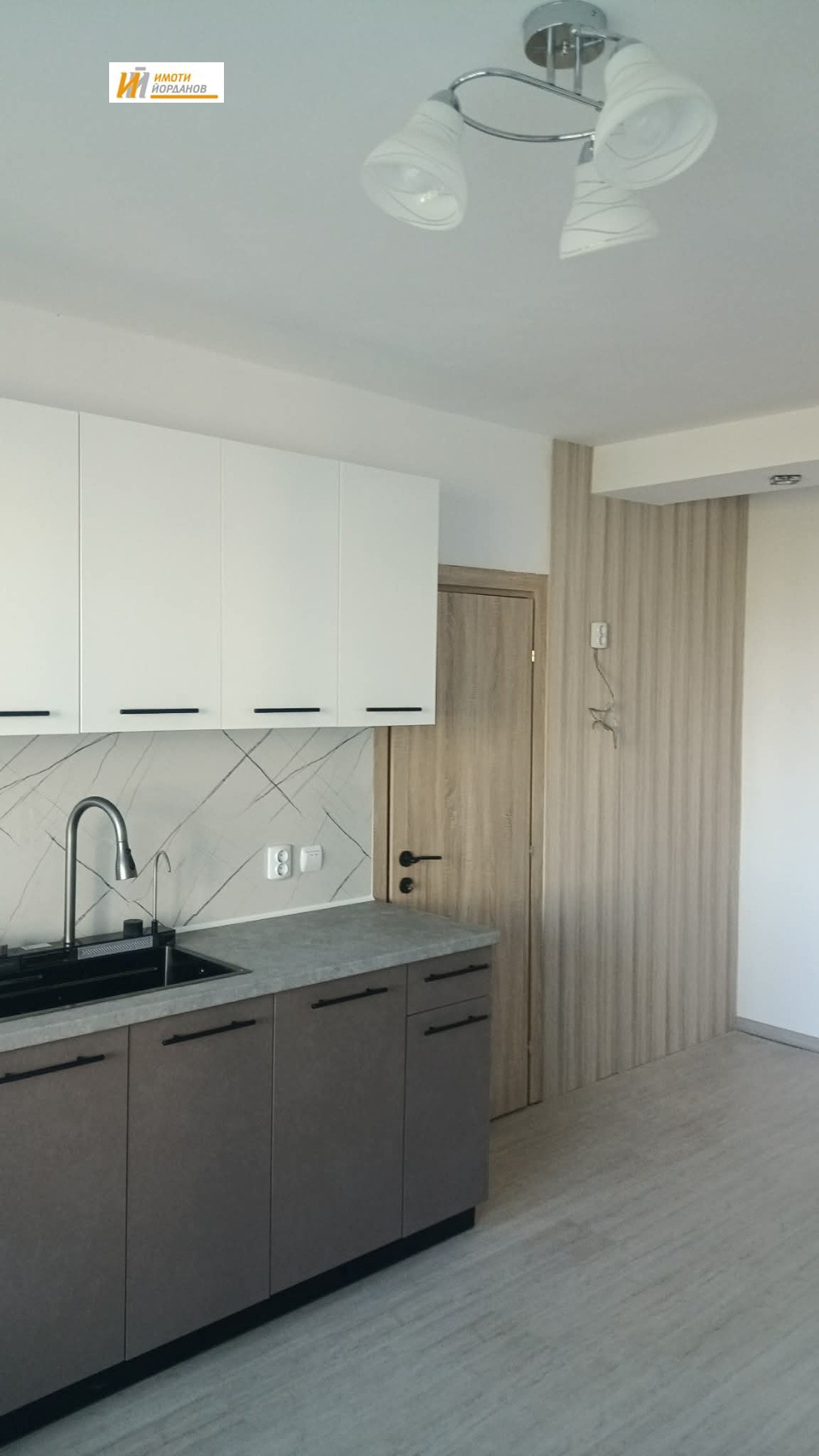 Продава 3-СТАЕН, гр. Велико Търново, Бузлуджа, снимка 4 - Апартаменти - 56125470