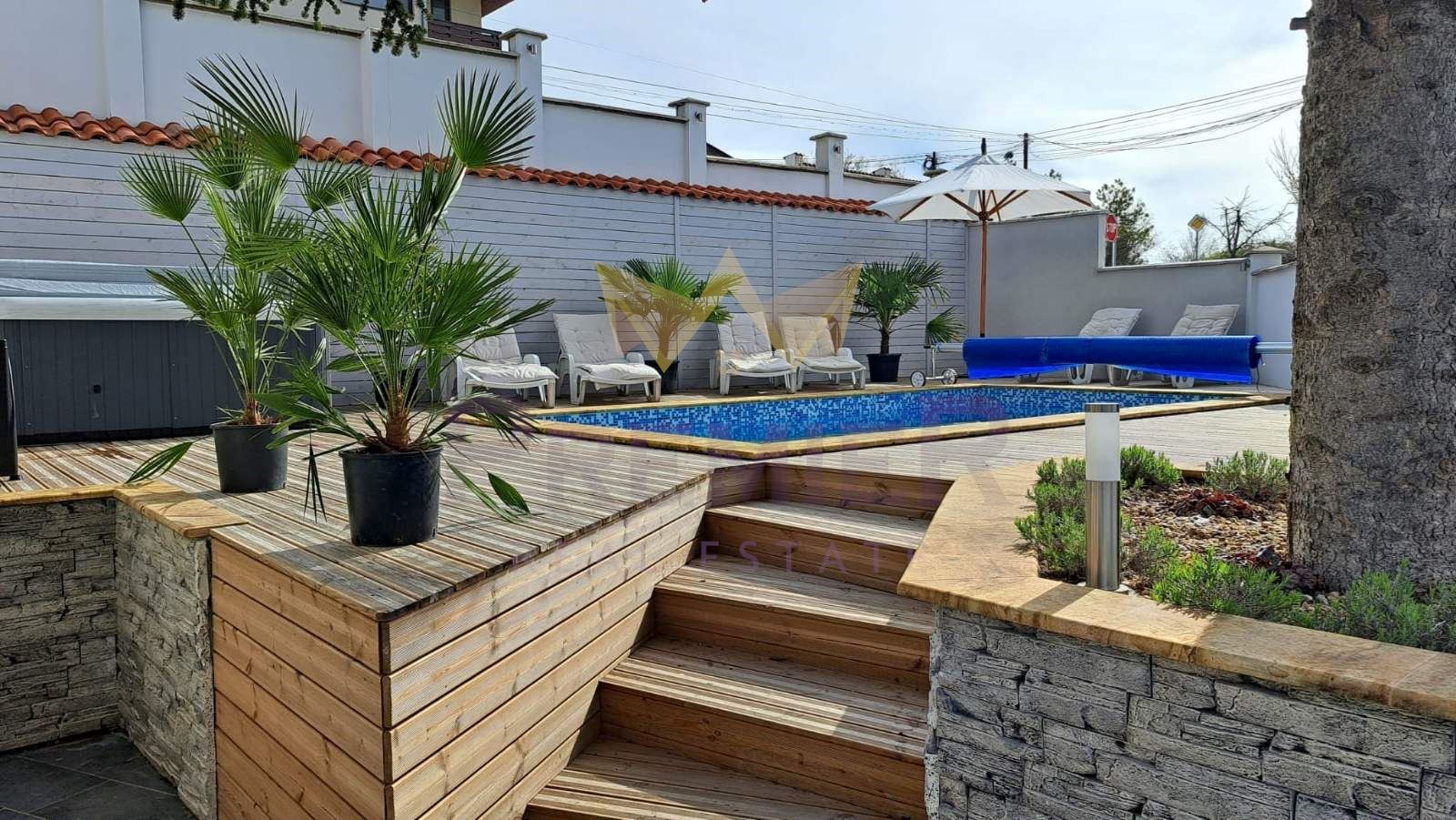 Продава КЪЩА, гр. Балчик, област Добрич, снимка 15 - Къщи - 54674742