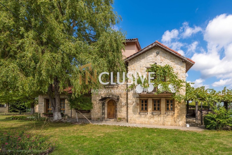 Продава КЪЩА в област Варна, с. Приселци - 1600 кв.м / 1 690 000 € » 3 305 352.70 лв., ИНКЛУЗИВ ВАРНА