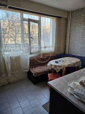 1 quarto Kiutchuk Parij, Plovdiv 6