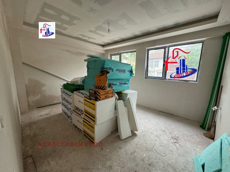 Zu verkaufen  2 Schlafzimmer Schumen , Griwiza , 78 qm | 81107851
