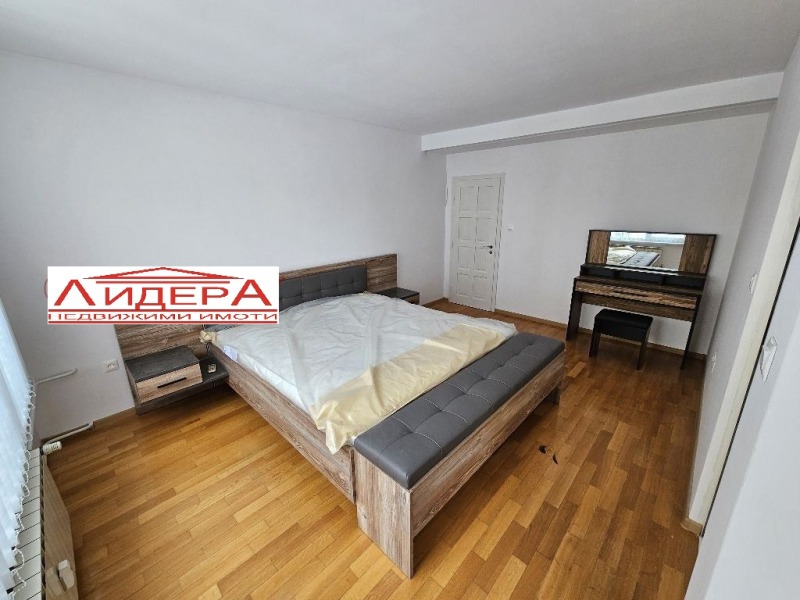 Te koop  2 slaapkamers Plovdiv , Karsjijaka , 130 m² | 81402386