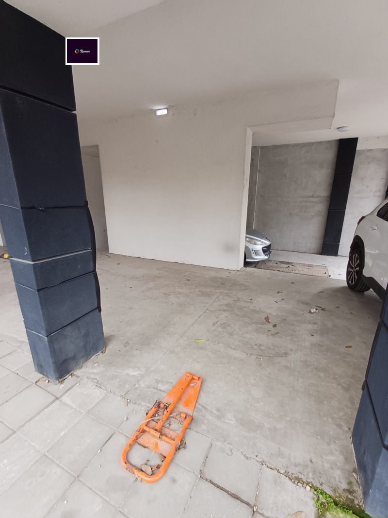 Продава ГАРАЖ, ПАРКОМЯСТО, гр. Варна, Цветен квартал