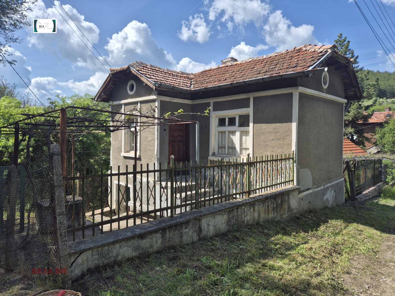 Продава ВИЛА, с. Бабица, област Перник