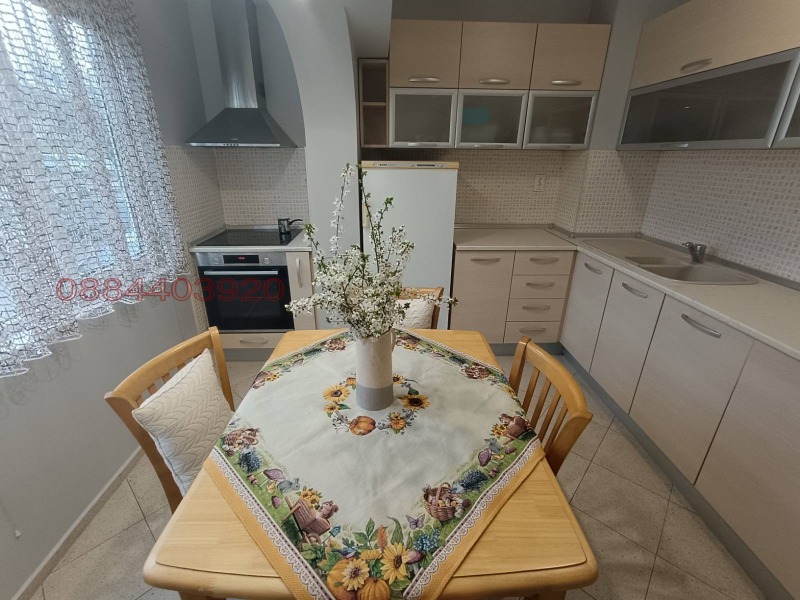 Продава 2-СТАЕН в град Варна, Цветен квартал - 61 кв.м / 169 900 € » 332 295.52 лв.