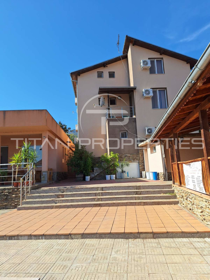 Продава ХОТЕЛ в област Пловдив, с. Червен - 390 кв.м / 500 000 € » 977 915.00 лв., ТИТАН ПРОПЪРТИС ПРОДАЖБИ ПЛОВДИВ