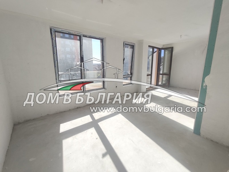 Продава 4-СТАЕН, град Варна, Лятно кино Тракия • 313900 € / 613935.04 лв. • 62728448 1