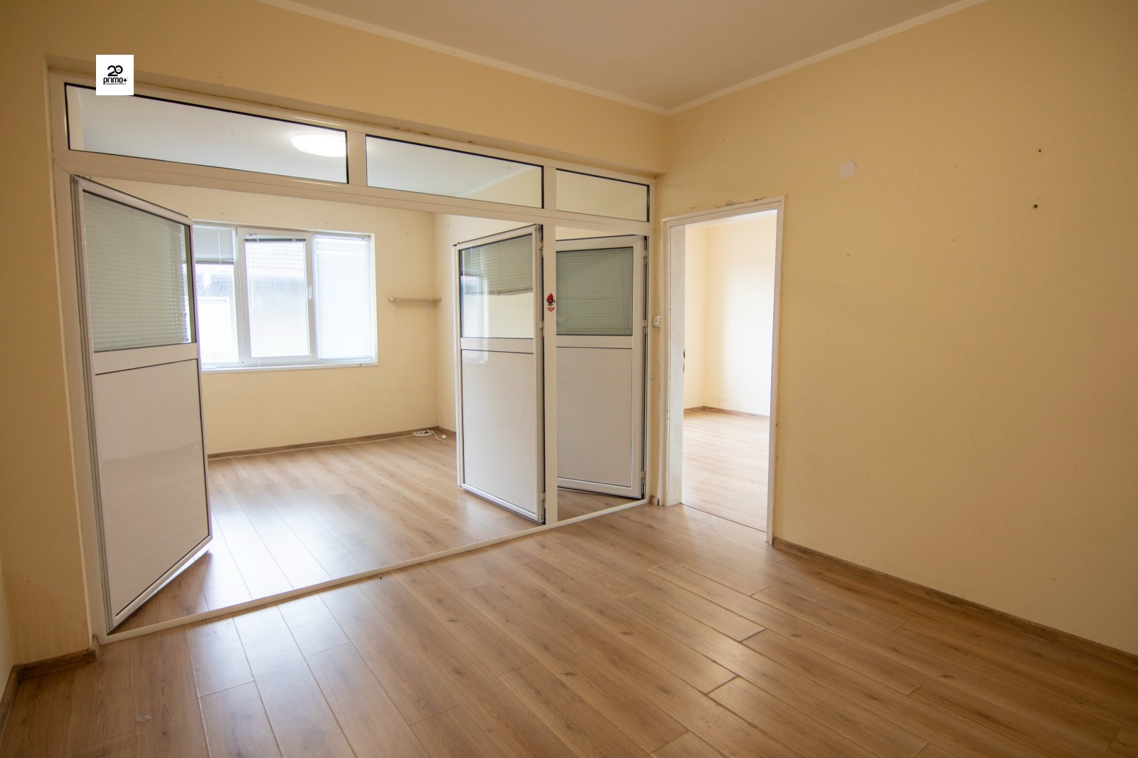 Продава 3-СТАЕН, гр. София, Оборище, снимка 2 - Апартаменти - 49553001