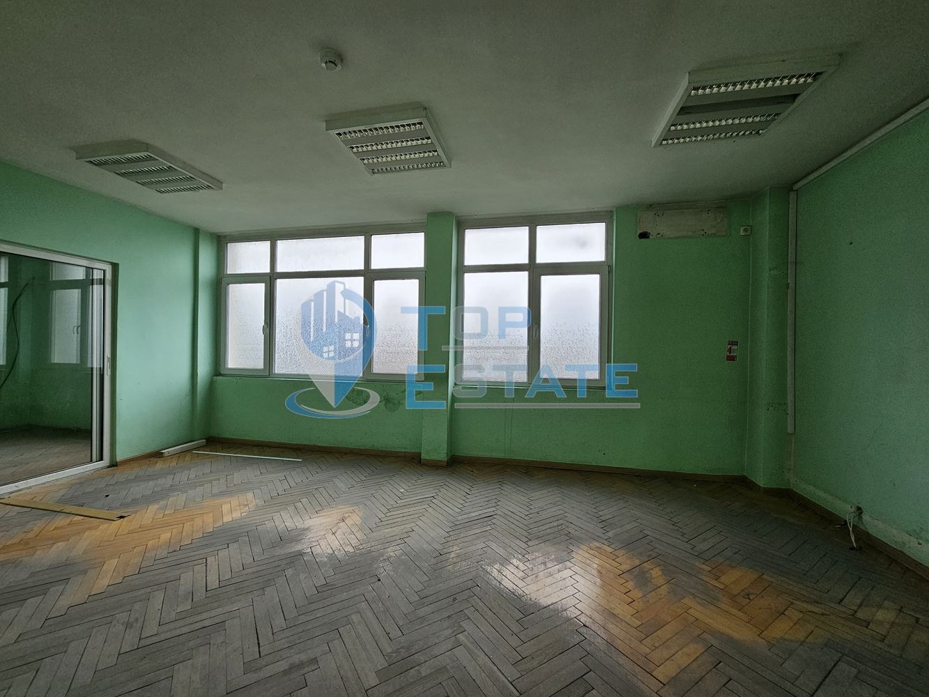 Продава ОФИС, гр. Велико Търново, Център, снимка 2 - Офиси - 45763527