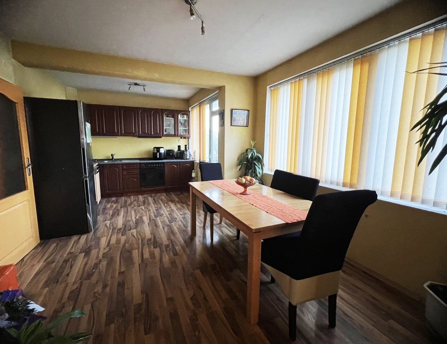 Продава ЕТАЖ ОТ КЪЩА, гр. Горна Оряховица, област Велико Търново, снимка 2 - Етаж от къща - 53676340