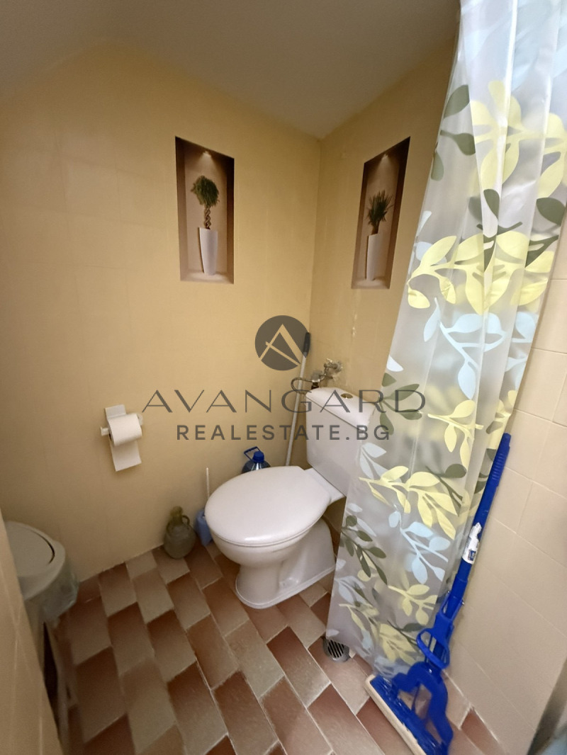 Продава ЕТАЖ ОТ КЪЩА, гр. Пловдив, Център, снимка 8 - Етаж от къща - 53465897