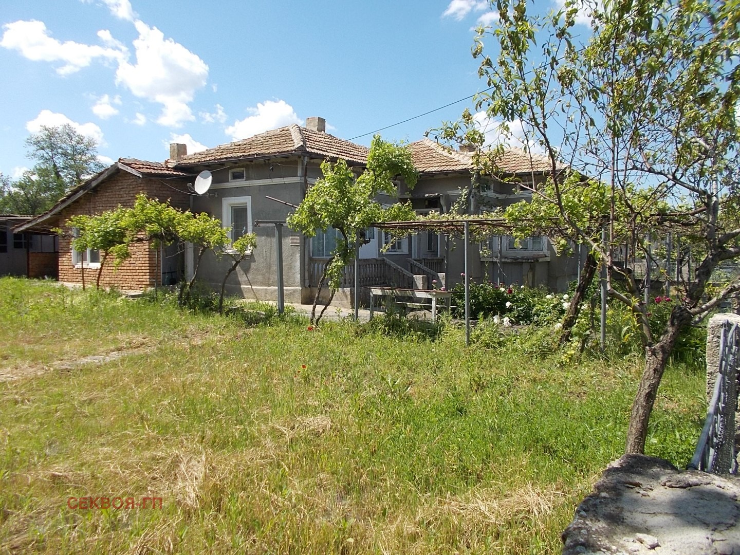 Продава КЪЩА, с. Крушари, област Добрич