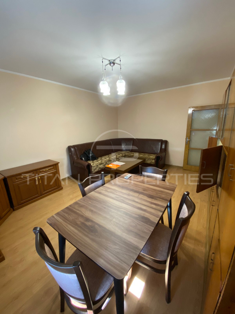 Eladó  2 hálószobás Plovdiv , Centar , 80 négyzetméter | 89185706