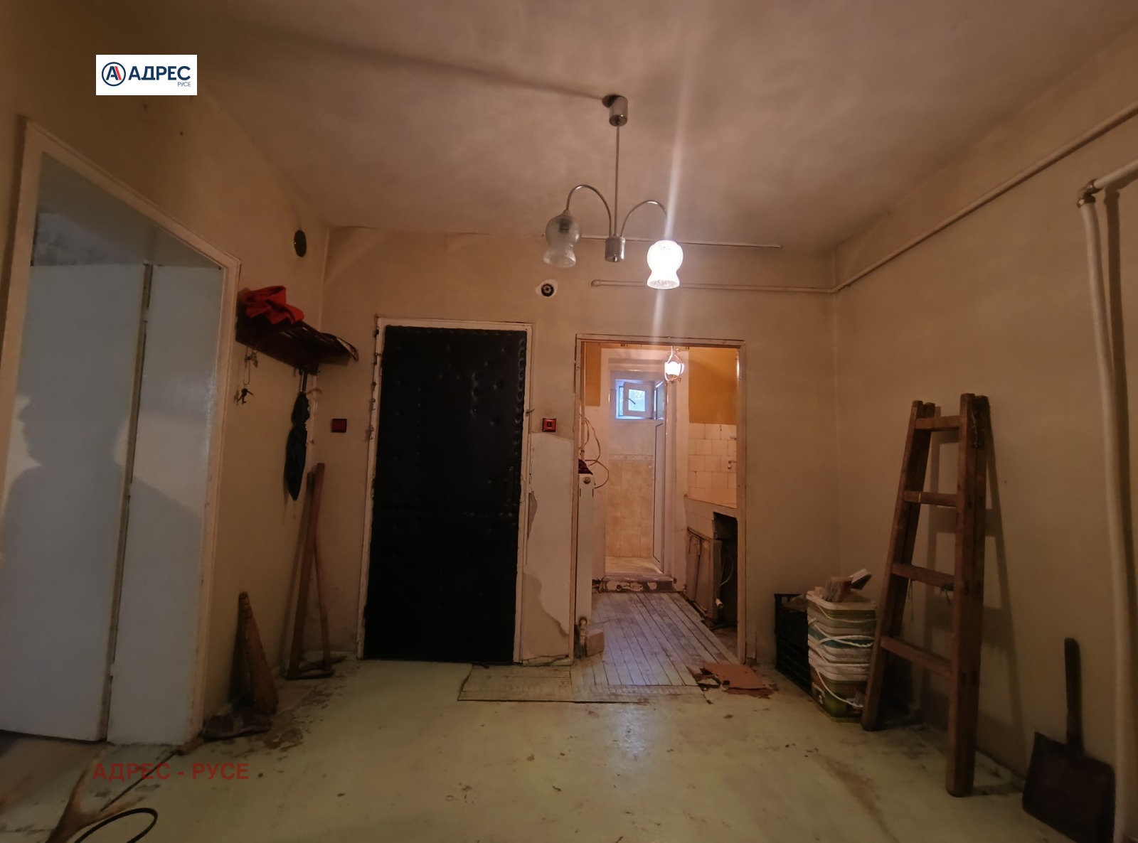 Продава ЕТАЖ ОТ КЪЩА, гр. Русе, Дружба 1, снимка 8 - Етаж от къща - 55801434