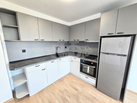 Продава 2-стаен град Варна Левски 2 - [1] 