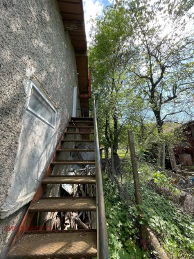 Villa Vilna zona, Targovishte 11