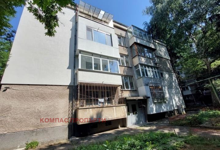 Продава 3-СТАЕН, гр. София, Иван Вазов, снимка 1 - Aпартаменти - 48448625