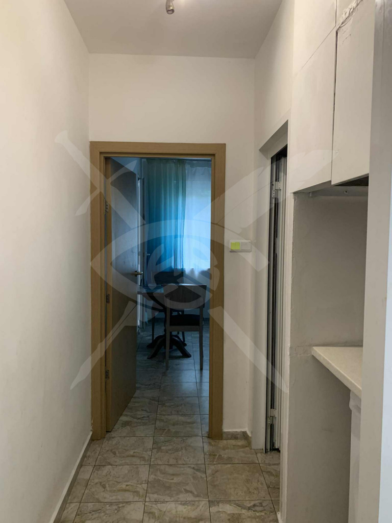 Продава 3-СТАЕН, гр. Варна, Зимно кино Тракия, снимка 3 - Апартаменти - 52176461