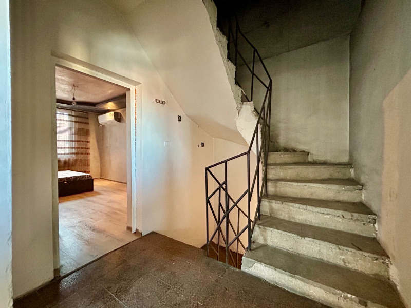 Продава КЪЩА, гр. София, Факултета, снимка 10 - Къщи - 52119967