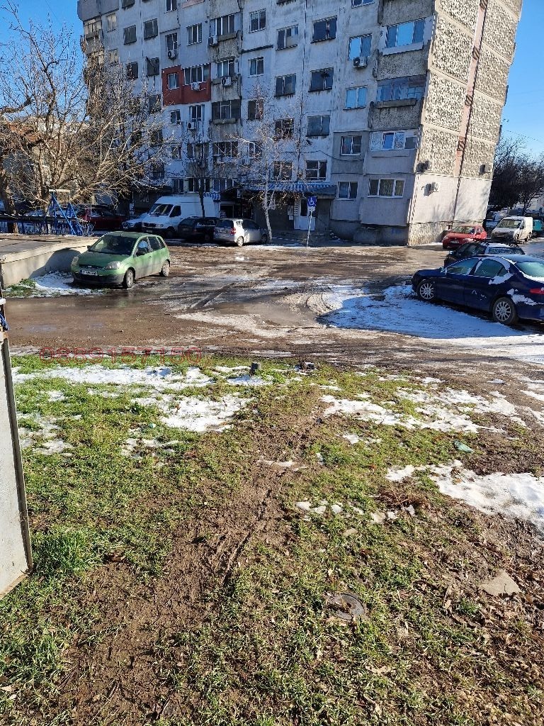 Продава ГАРАЖ, ПАРКОМЯСТО, гр. Русе, Здравец Север 1, снимка 2 - Гаражи и паркоместа - 53604554