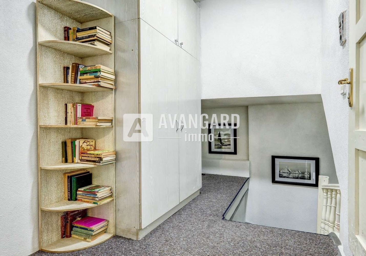 Продава ЕТАЖ ОТ КЪЩА, гр. Варна, Гръцка махала, снимка 12 - Етаж от къща - 55843199