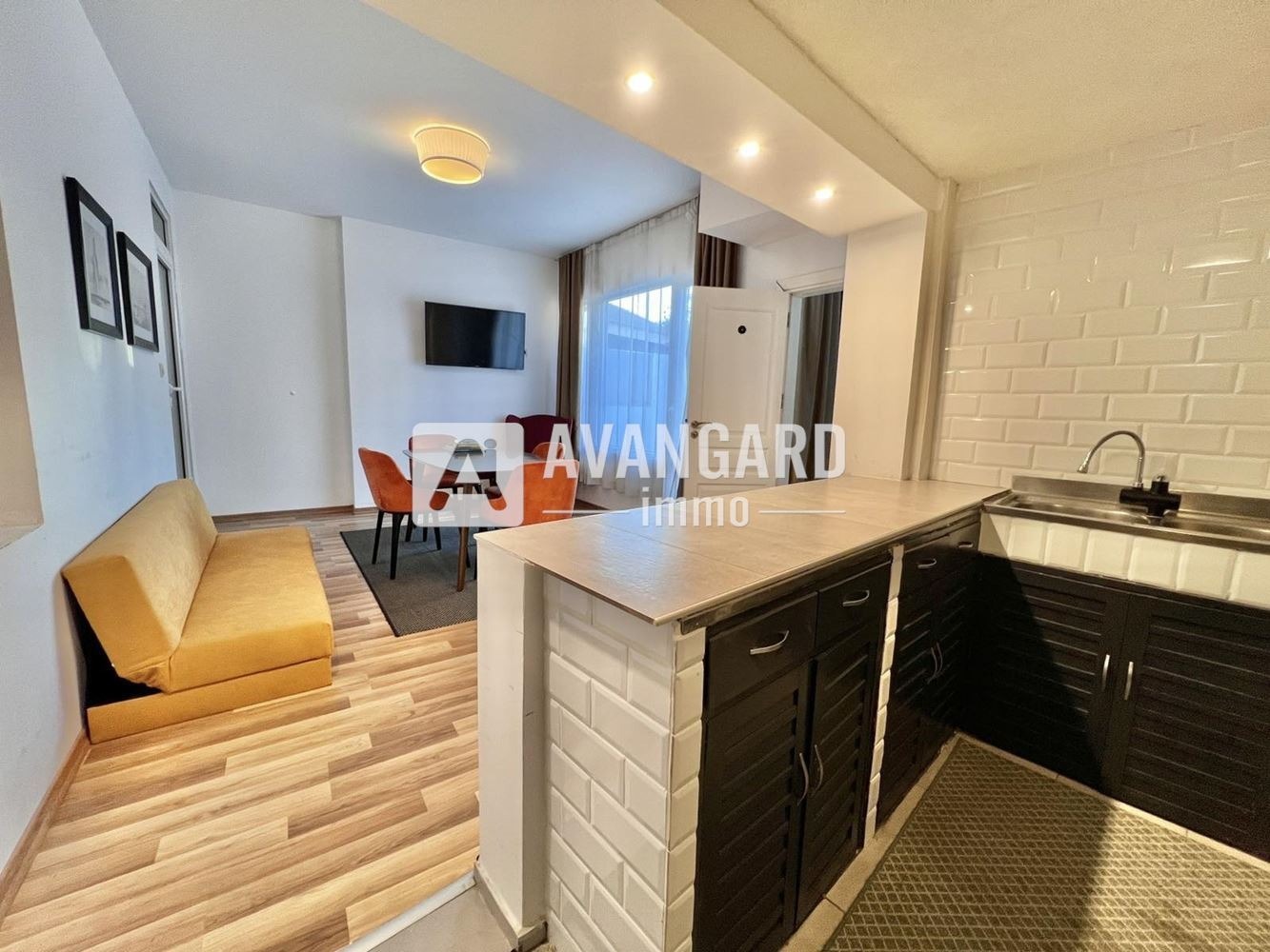 Продава ЕТАЖ ОТ КЪЩА, гр. Варна, Гръцка махала, снимка 2 - Етаж от къща - 55843199