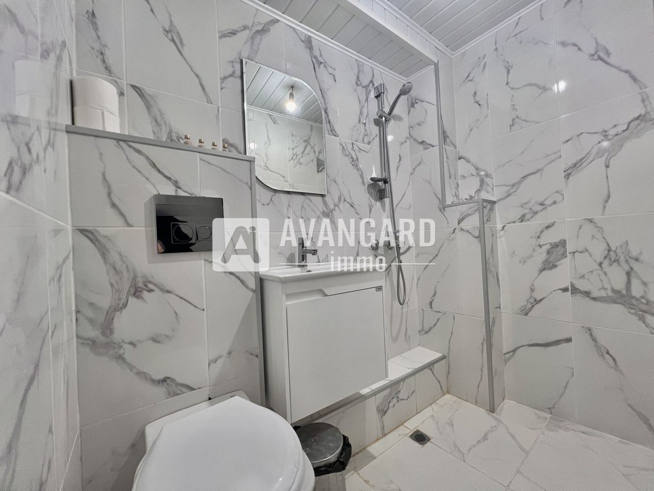 Продава ЕТАЖ ОТ КЪЩА, гр. Варна, Гръцка махала, снимка 7 - Етаж от къща - 55843199