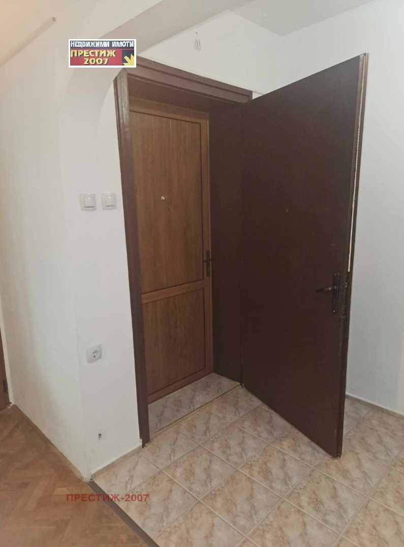 De vânzare  2 dormitoare Șumen , Voenno uciiliște , 60 mp | 99870117 - imagine [10]