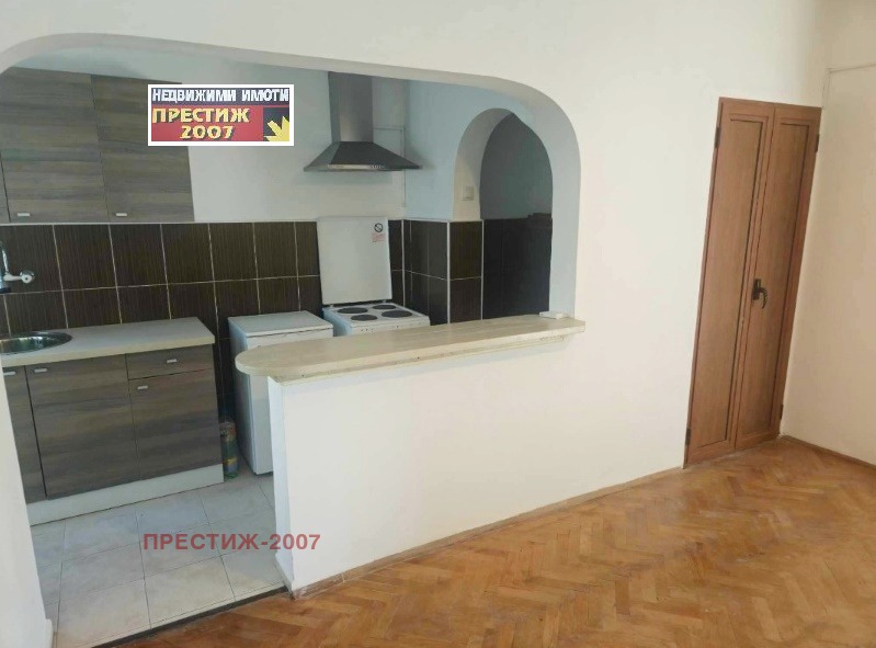 En venta  2 dormitorios Shumen , Voenno uchilishte , 60 metros cuadrados | 99870117 - imagen [2]